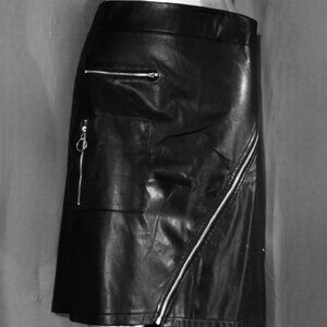💖 Zip Me Up Leather Skirt - More Biker, Less Barbie 💖